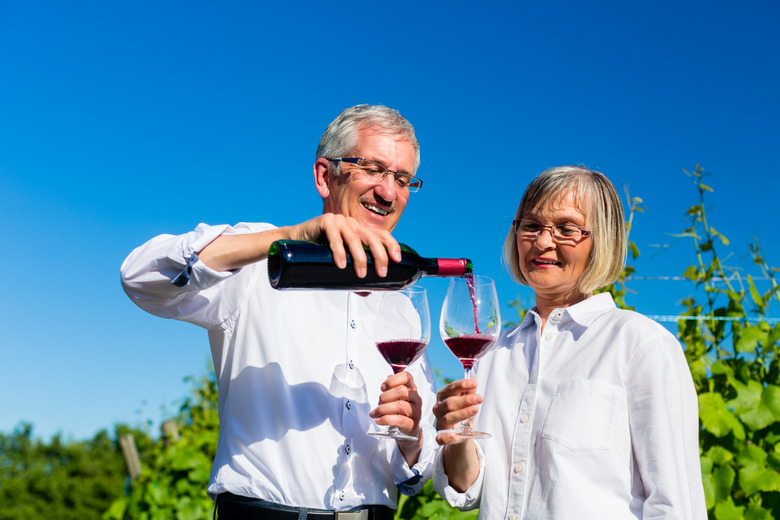 wine couple seniors